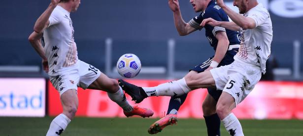 爱游戏入口-尤文图斯主帅赞扬球队表现，迎接挑战