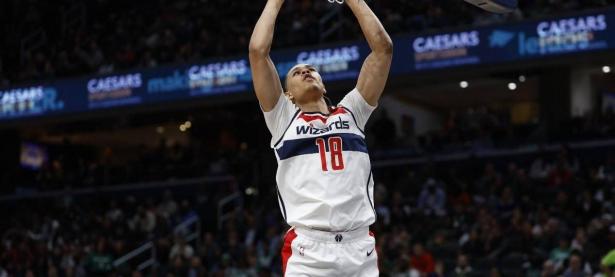 爱游戏网页版登录入口-看好前锋潜力，教练组推崇新秀球员