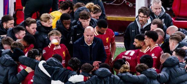 爱游戏体育地址-欧冠比赛中的精彩瞬间成为热议话题