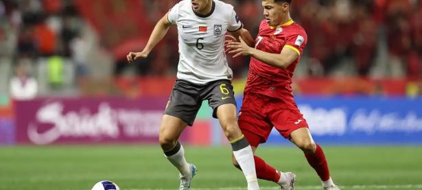 爱游戏中国官网-包含本土球员光芒闪耀，出色发挥带来胜利的词条