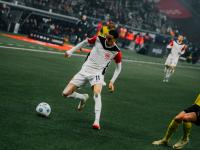 爱游戏体育直播-法兰克福憾负对手，球队表现令人失望