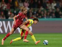 爱游戏登录-劲爆挑战！职业女足队员不甘示弱的简单介绍