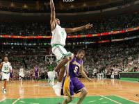 爱游戏app-关于传奇球星回顾历史，重返巅峰辉煌的信息