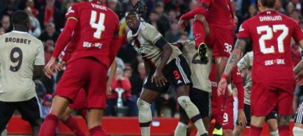 爱游戏体育网站-加拿大队员在国际比赛中夺得头把交椅(加拿大队员在国际比赛中夺得头把交椅的是谁)