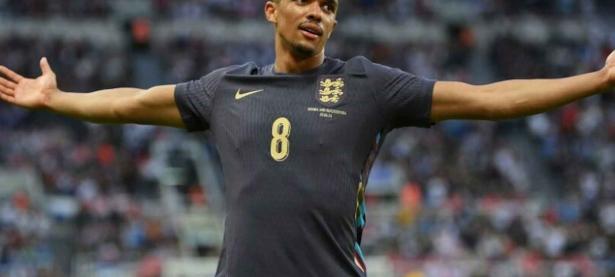 爱游戏官方登录入口-英格兰客场击败波黑，提前晋级欧洲杯