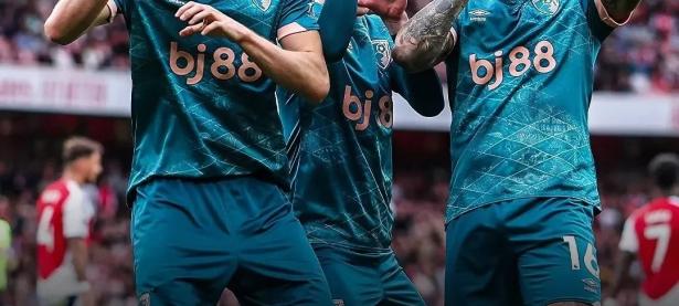 爱游戏体育下载-阿森纳遭遇连败，前四悬念再度激增