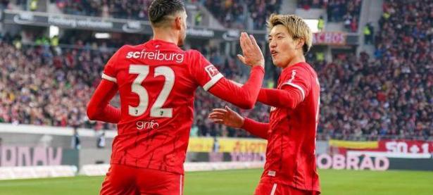 爱游戏官网-包含法兰克福队对阵不莱梅的胜利之战的词条