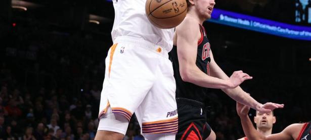 爱游戏体育网站-凯尔特人不敌太阳，遭遇连败