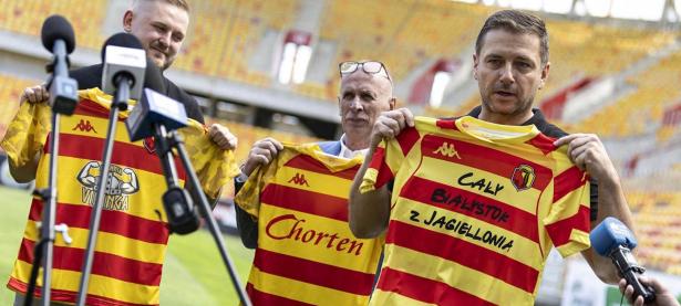 爱游戏体育链接-波兰队疯狂进球，实力展现无比强大(波兰队疯狂进球,实力展现无比强大的勇气)