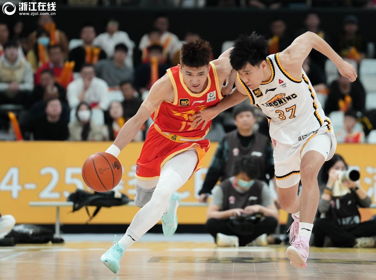 包含浙江队成为本场最大亮点，全国篮球锦标赛瞬间破防，逆转的词条