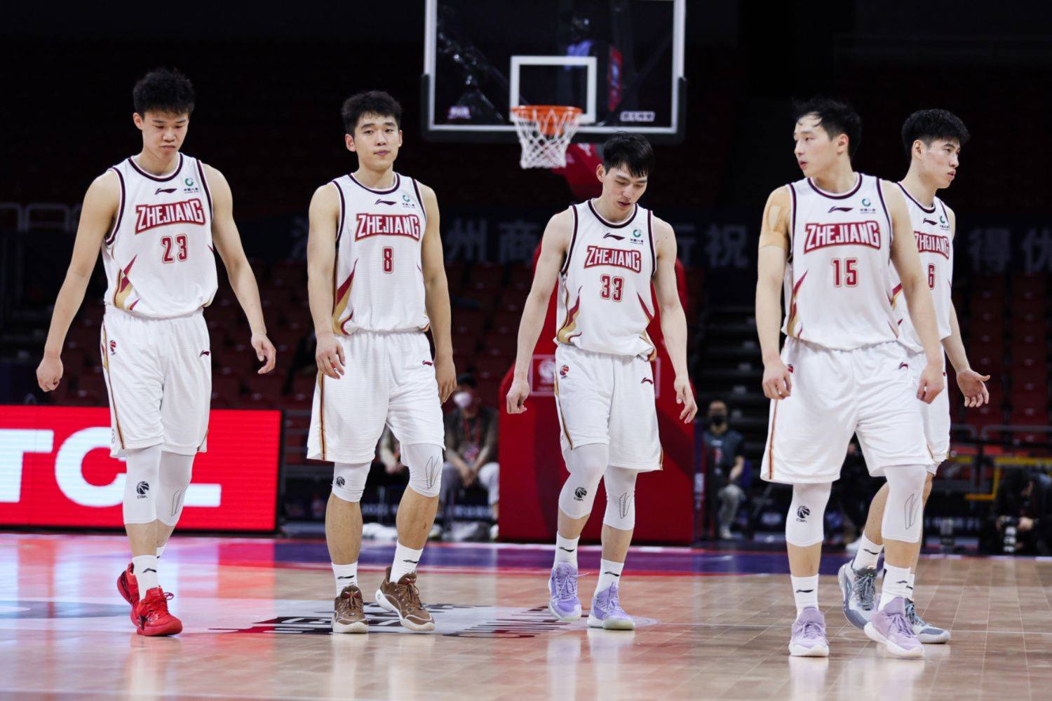 包含浙江队成为本场最大亮点，全国篮球锦标赛瞬间破防，逆转的词条