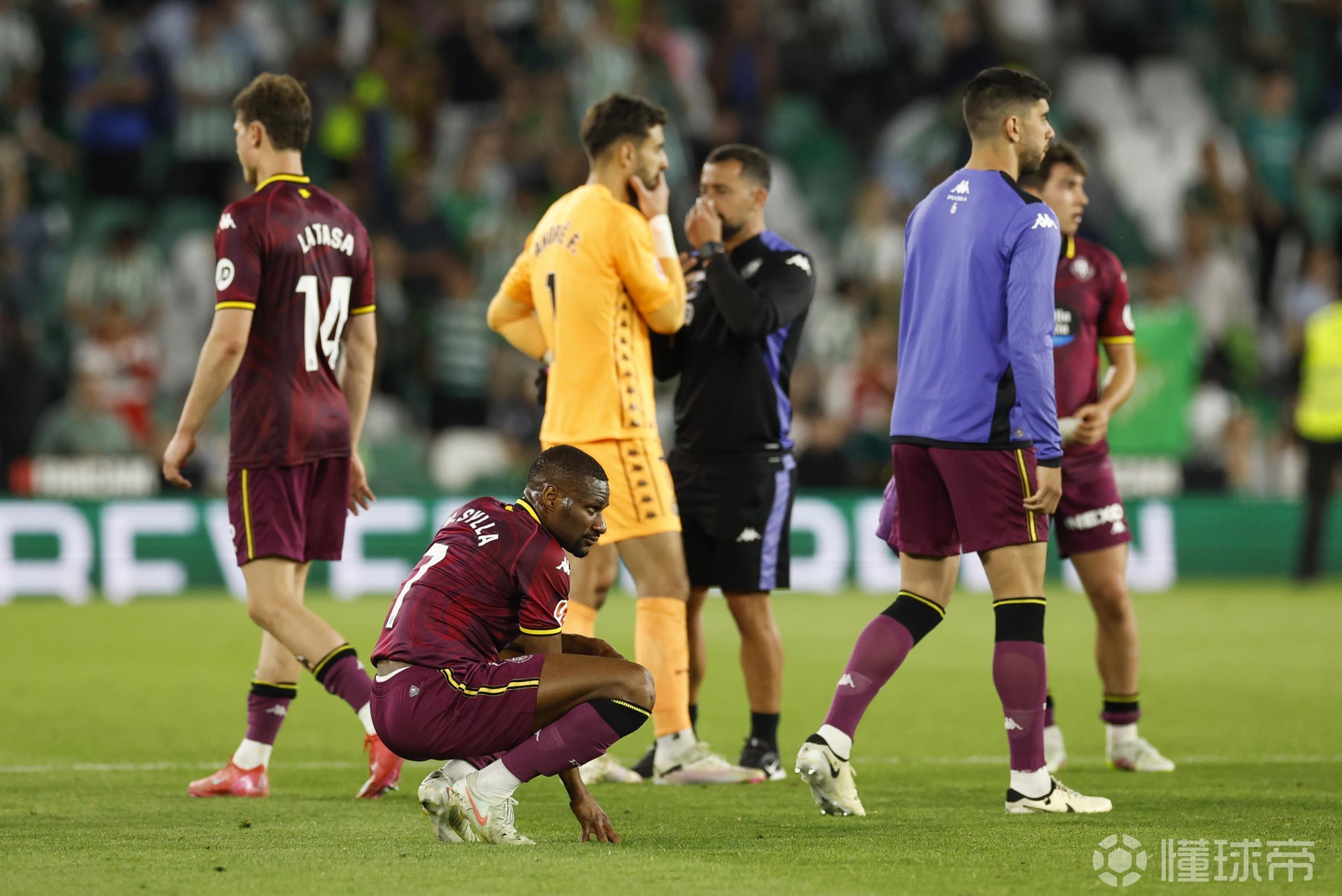 包含巴拉多利德战维拉利尔高调迎战重点球队的词条