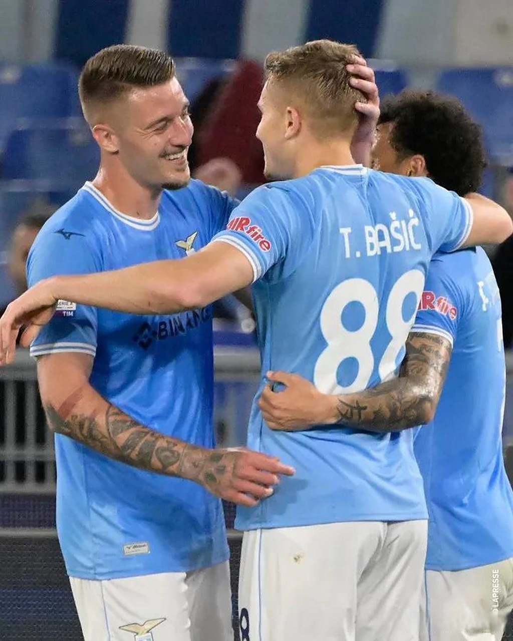 包含苏格兰胜挪威，保级突围关键战的词条