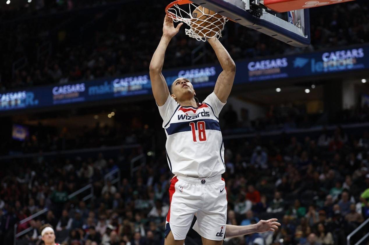 看好前锋潜力，教练组推崇新秀球员