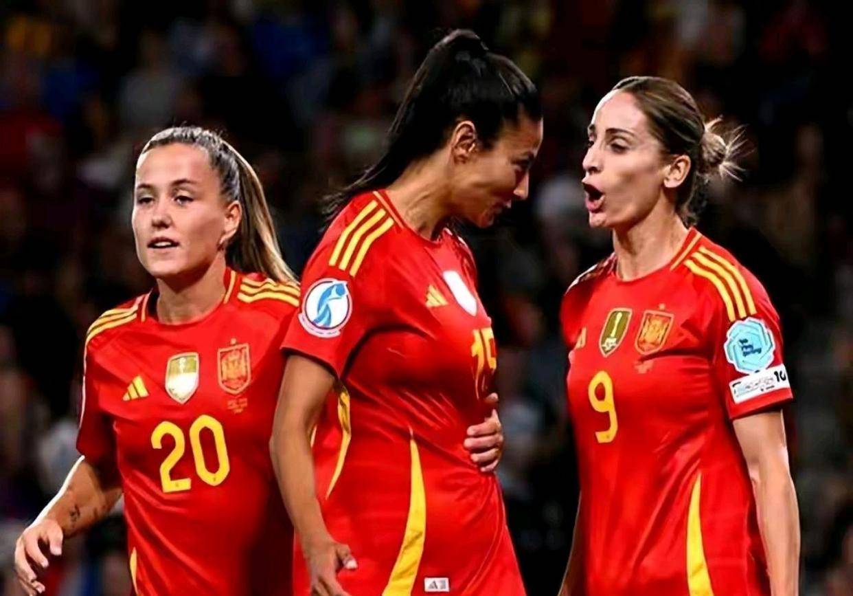 赛场疯狂：女足锦标争霸赛精彩对决抢先看的简单介绍