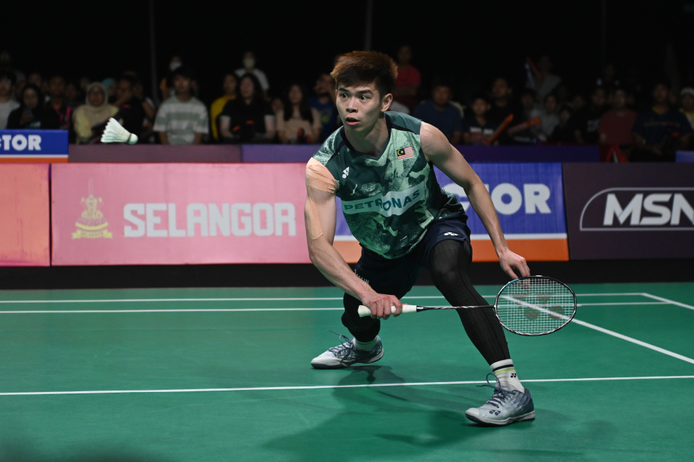 中国羽毛球队摘得团体冠军! 中国羽毛球队摘得团体冠军!