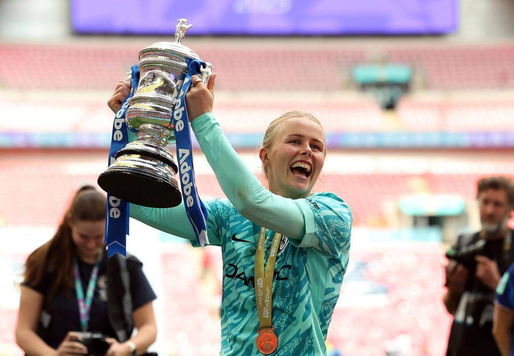 英格兰门将因肩伤恢复缓慢或无法参加比赛的简单介绍 英格兰门将因肩伤恢复缓慢或无法参加比赛的简单介绍