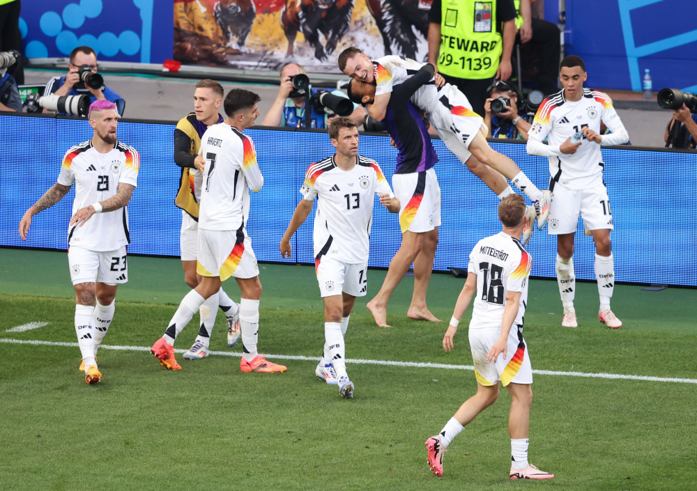 西班牙在欧洲杯预选赛中晋级