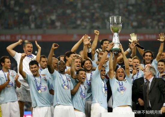 马赛队客场遭遇惨败，无缘欧联杯四强