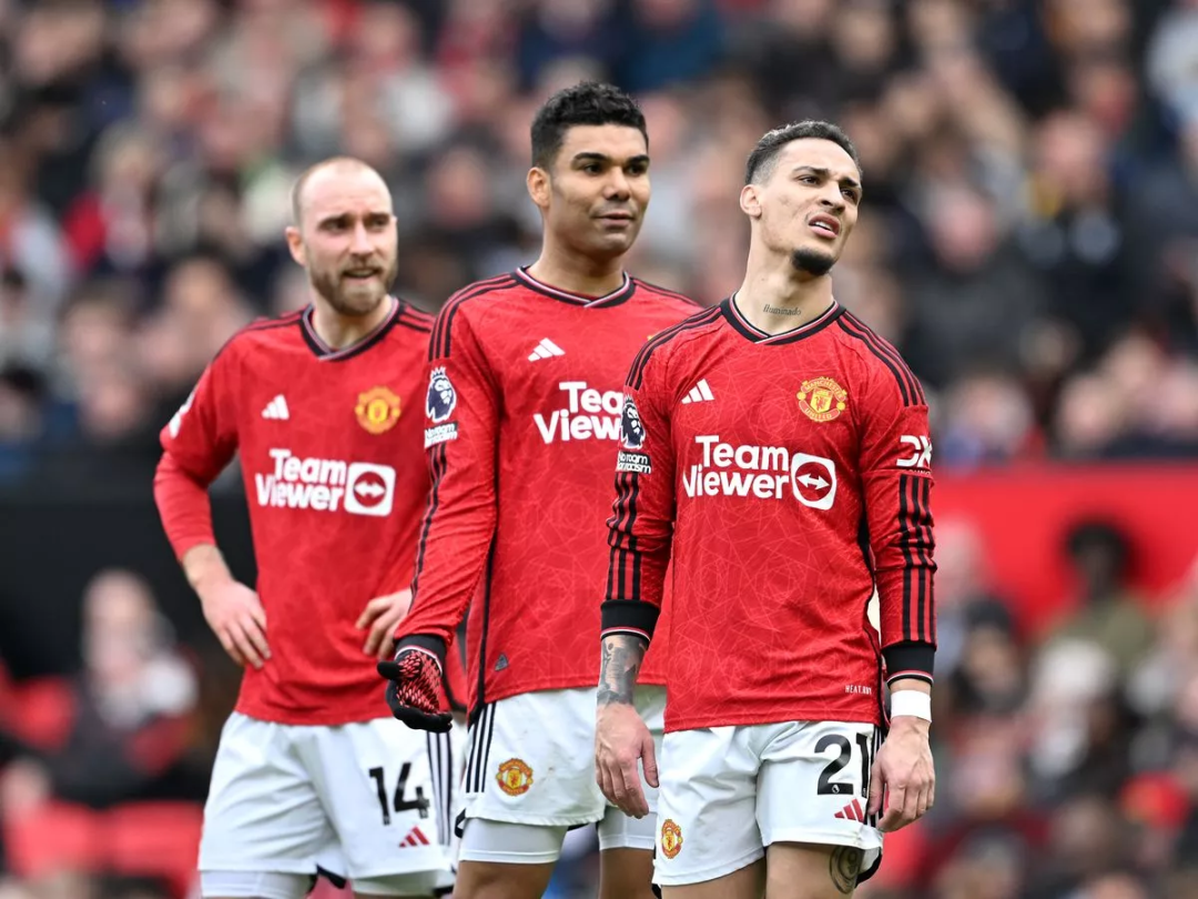 包含英冠豪门交锋,曼联客胜晋级英格兰杯四强的词条 包含英冠豪门交锋,曼联客胜晋级英格兰杯四强的词条