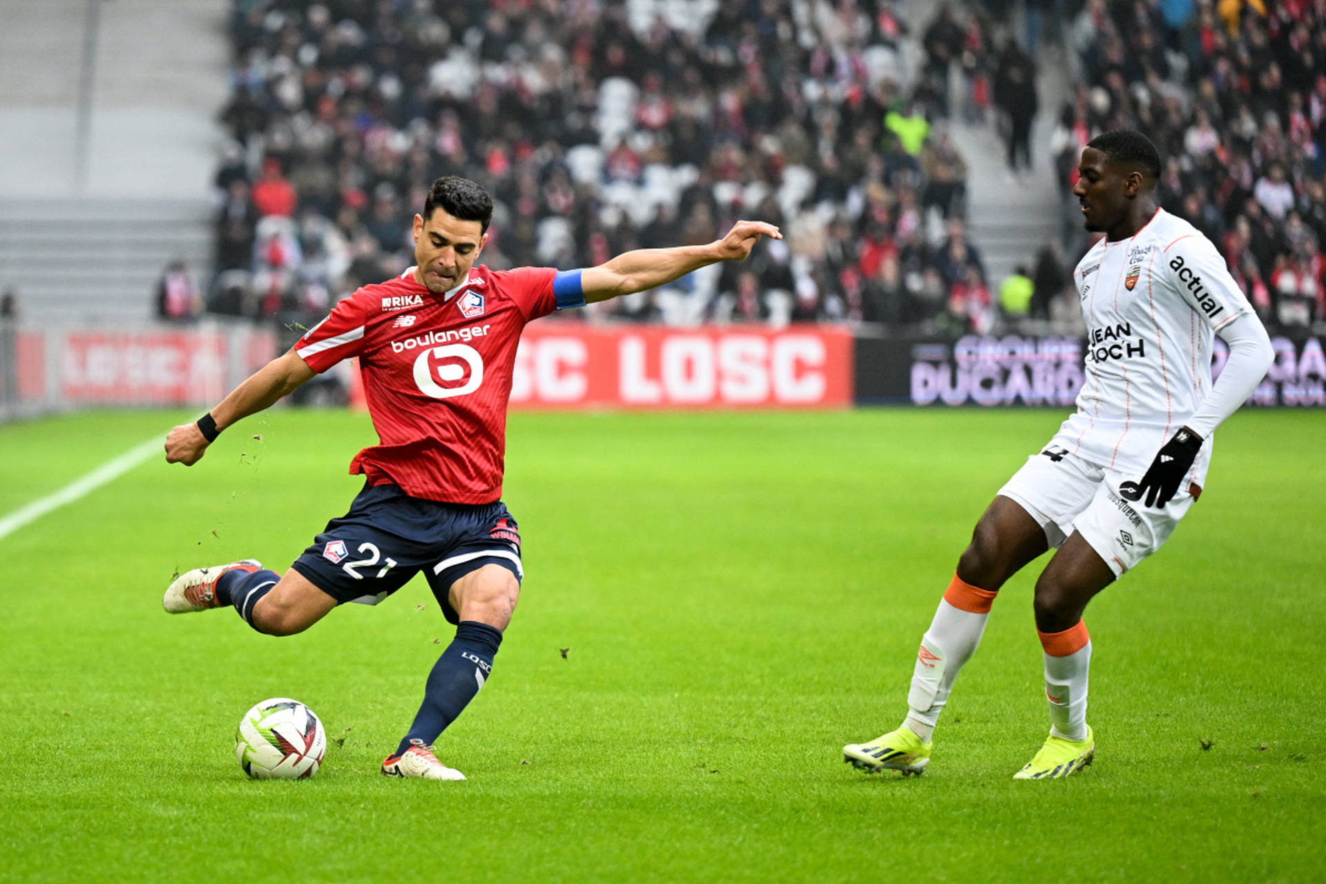 里尔客场大胜尼斯,取得联赛领跑 里尔客场大胜尼斯,取得联赛领跑