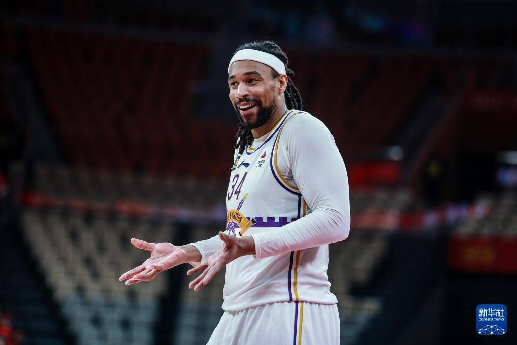 深圳马可波罗换帅冲击季后赛,球迷热议的简单介绍 深圳马可波罗换帅冲击季后赛,球迷热议的简单介绍