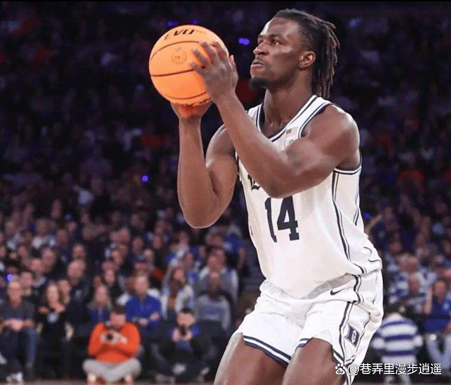 猛龙力克公牛，保持榜首位置