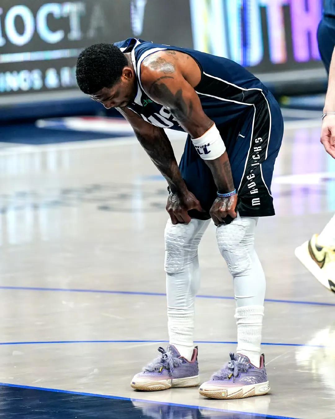 雄鹿力克独行侠，继续保持不败